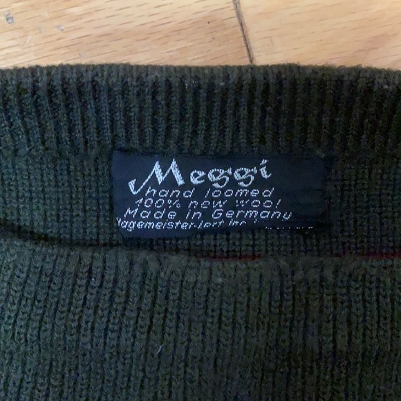 Vintage 100% Wool Knit Green sweater with red and white stripes - size M… - Picture 6 of 6